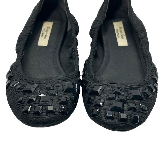 Simply Vera Wang Flats with black gems - Size 7.5 - Picture 4 of 8